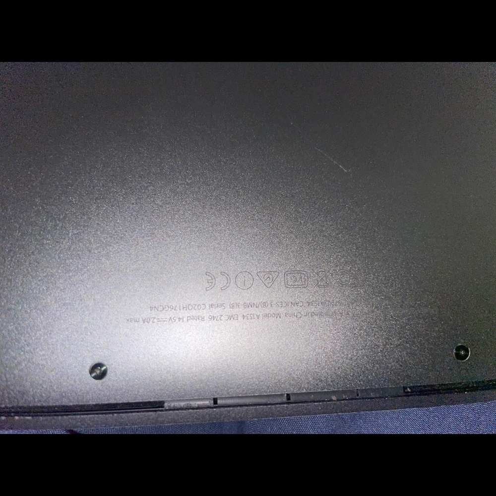 MacBook *SOLD** - Picture 7 of 10